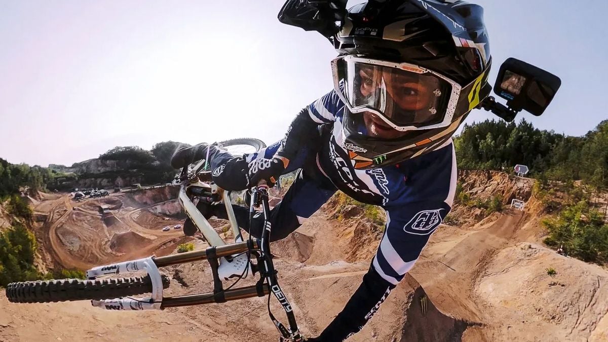Capturing Your Cycling Adventures: A Complete Guide to Photo and Video Documentation
